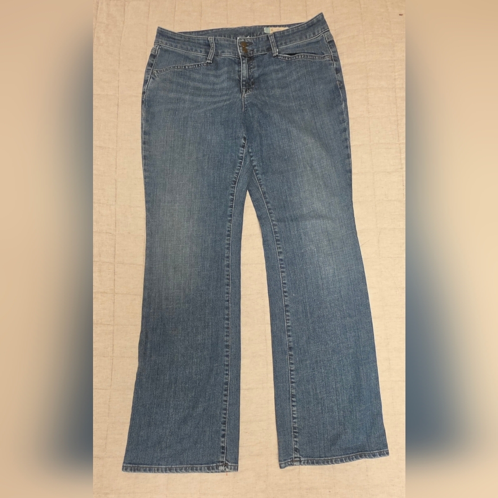 Gap Women's 12L Curvy Fit Medium Wash Bootcut Jeans